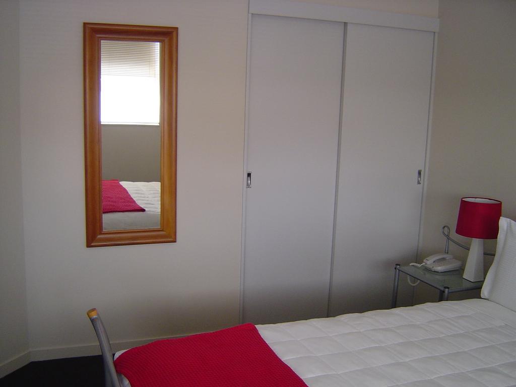 אוקלנד Kudos Business Suites & Airport Motel חדר תמונה